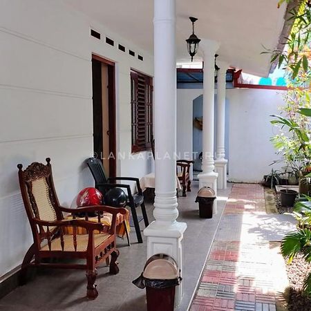 Twin Palms Hotel Mirissa Eksteriør billede
