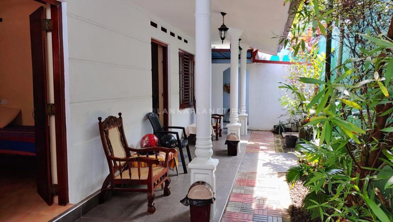 Twin Palms Hotel Mirissa Eksteriør billede