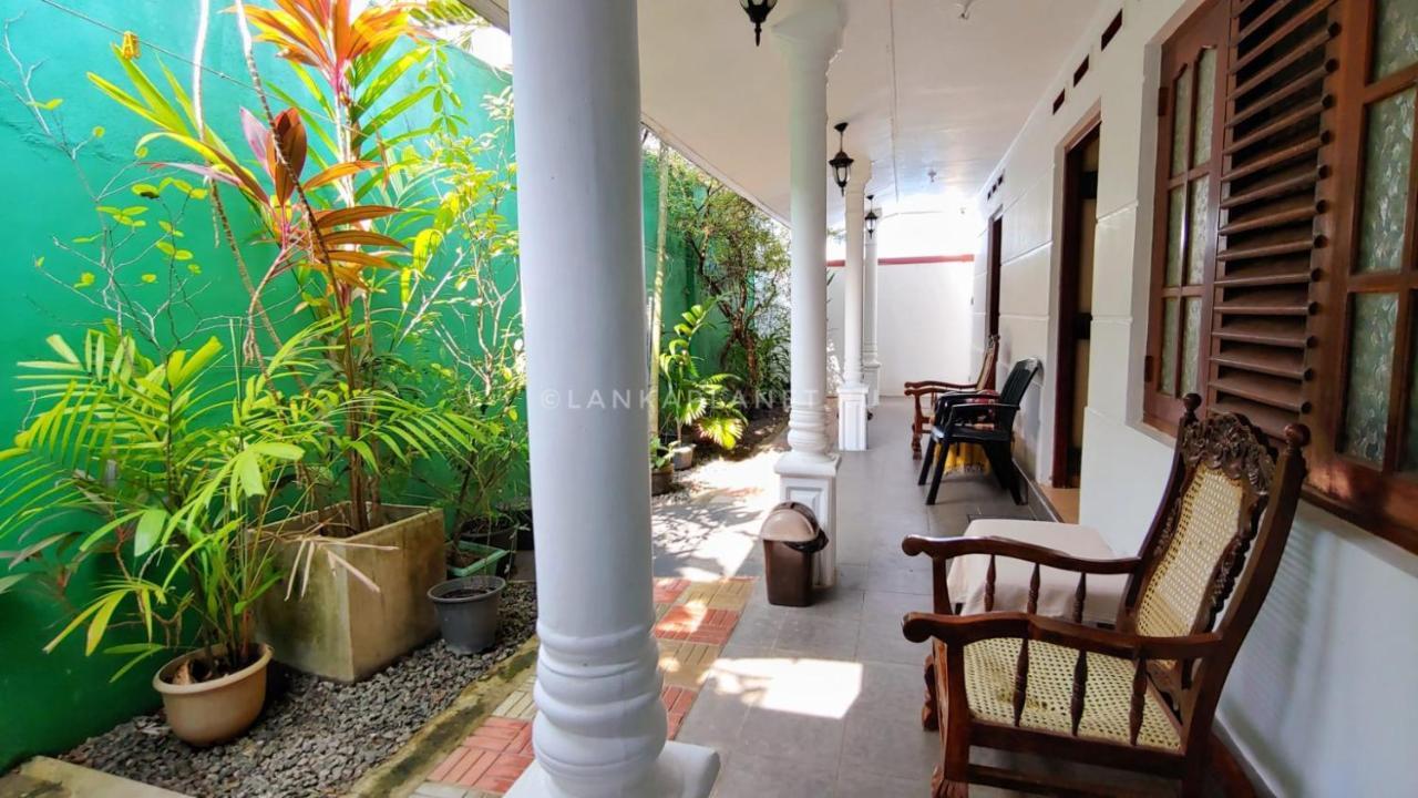 Twin Palms Hotel Mirissa Eksteriør billede